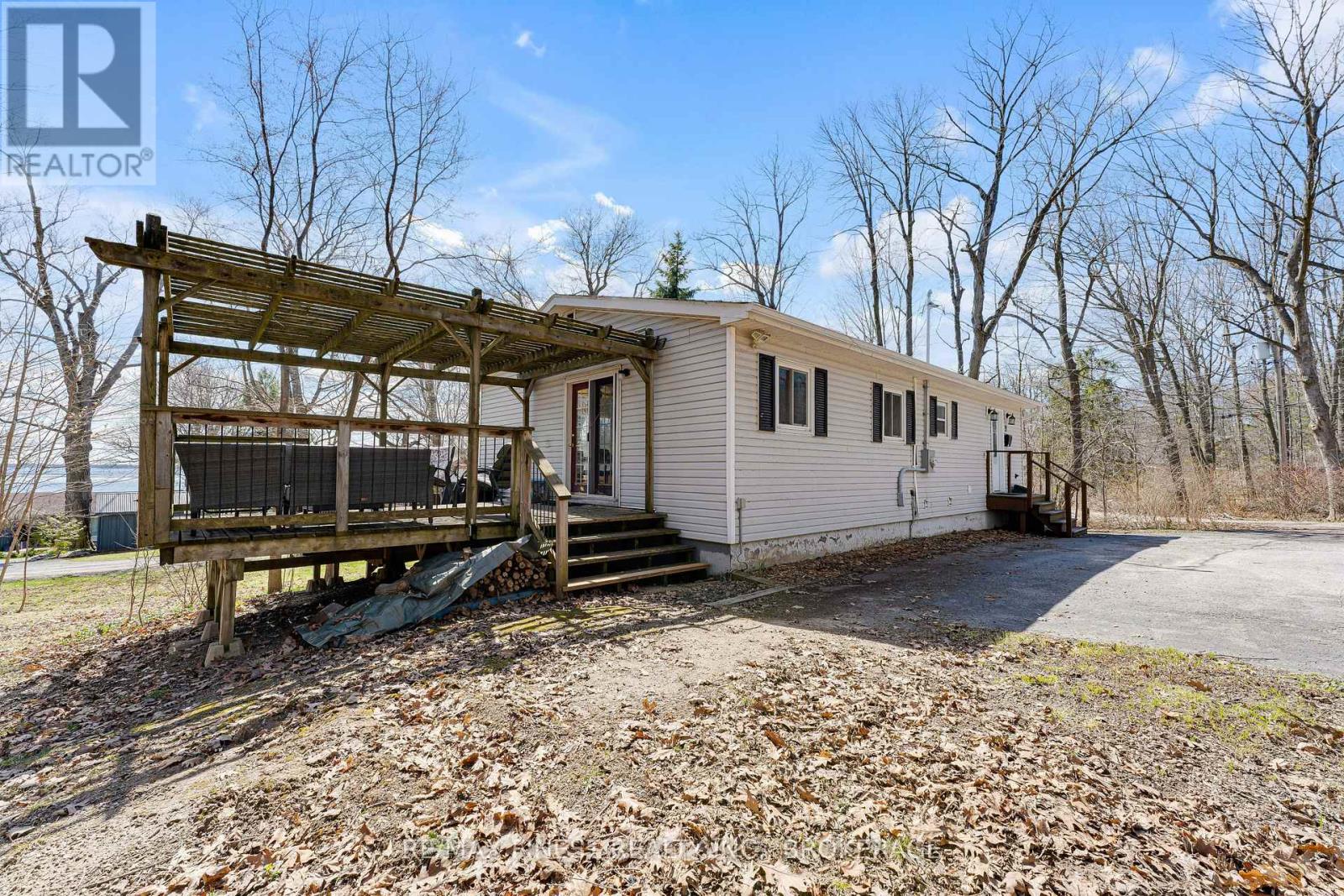 9 MALLARD LANE