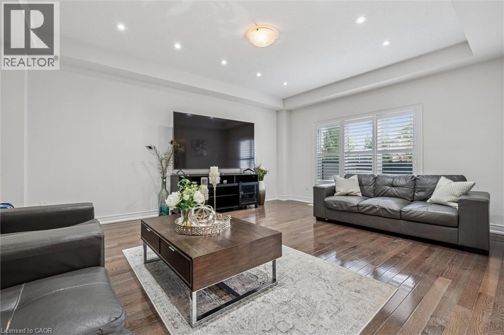 77 EAGLECREST Street