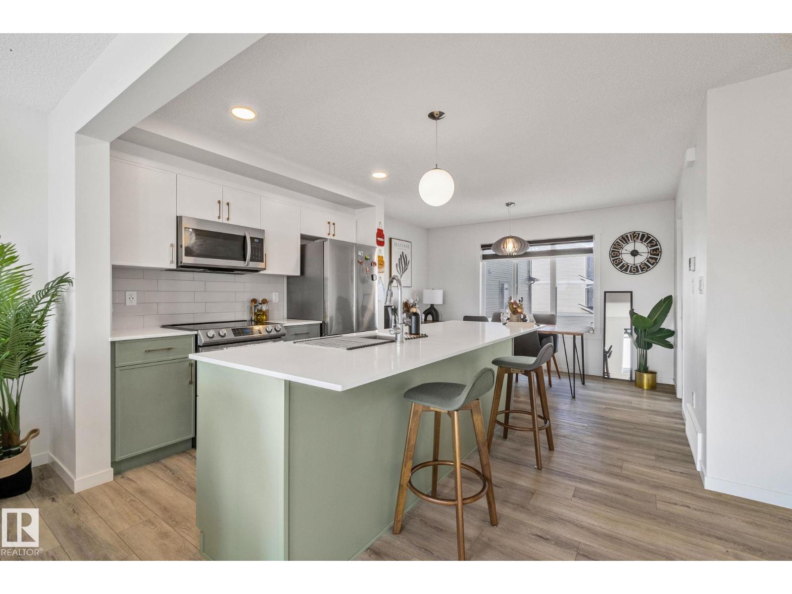 #60A 1530 TAMARACK BV NW