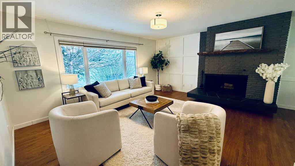 3251 Bearspaw Drive NW