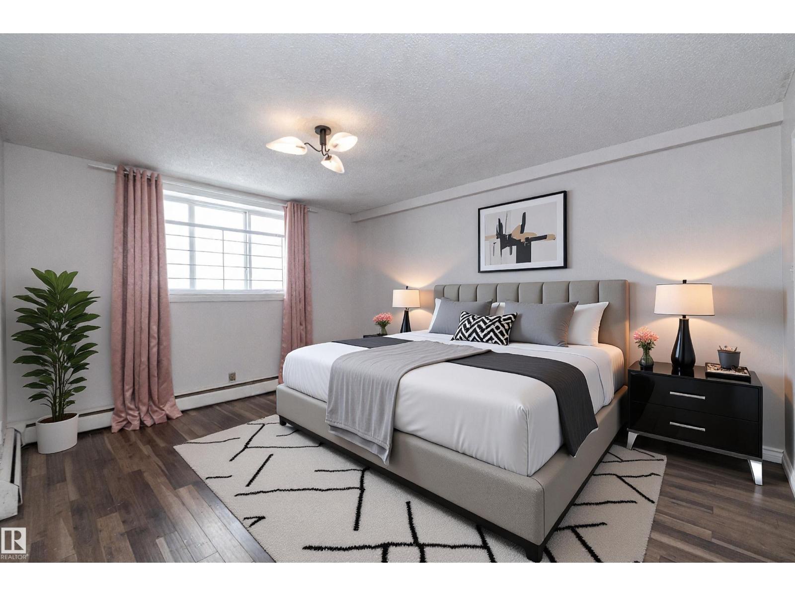 #104 11429 124 ST NW