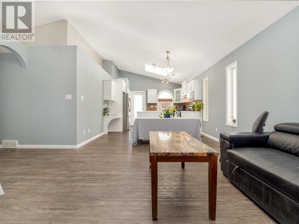 267 Squamish Court W