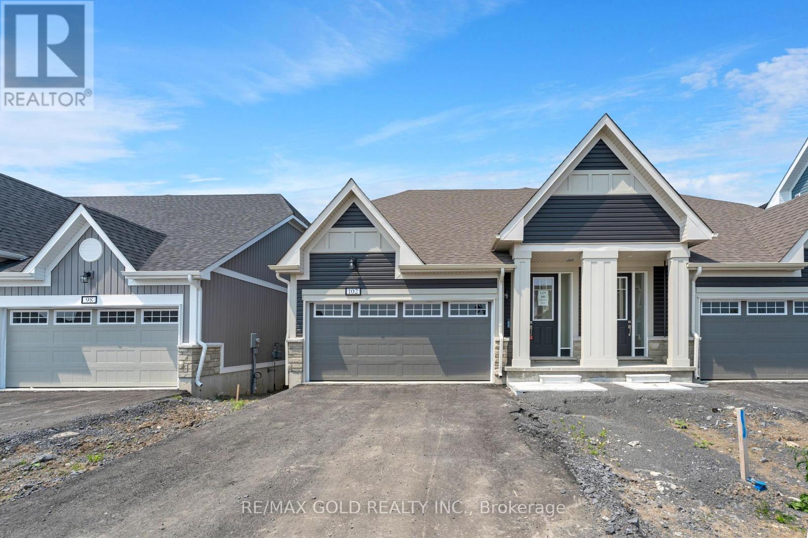 102 GOLF LINKS DRIVE