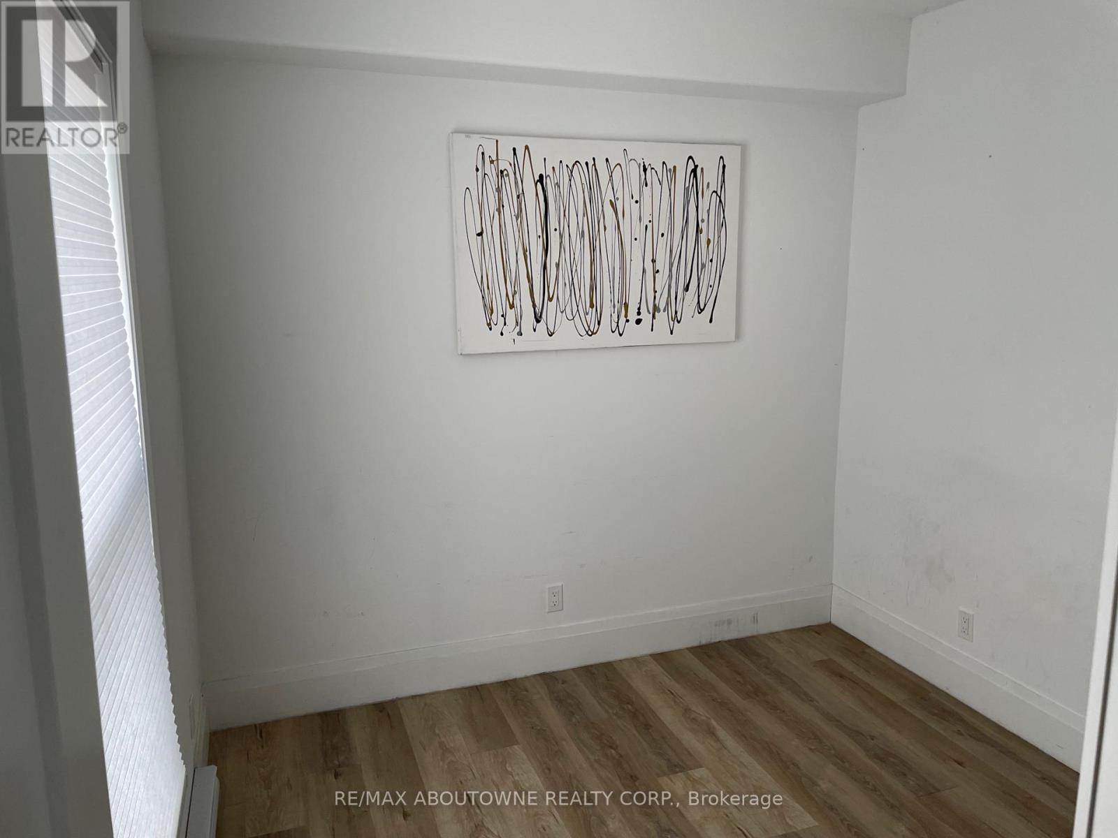 66 WELLINGTON STREET S