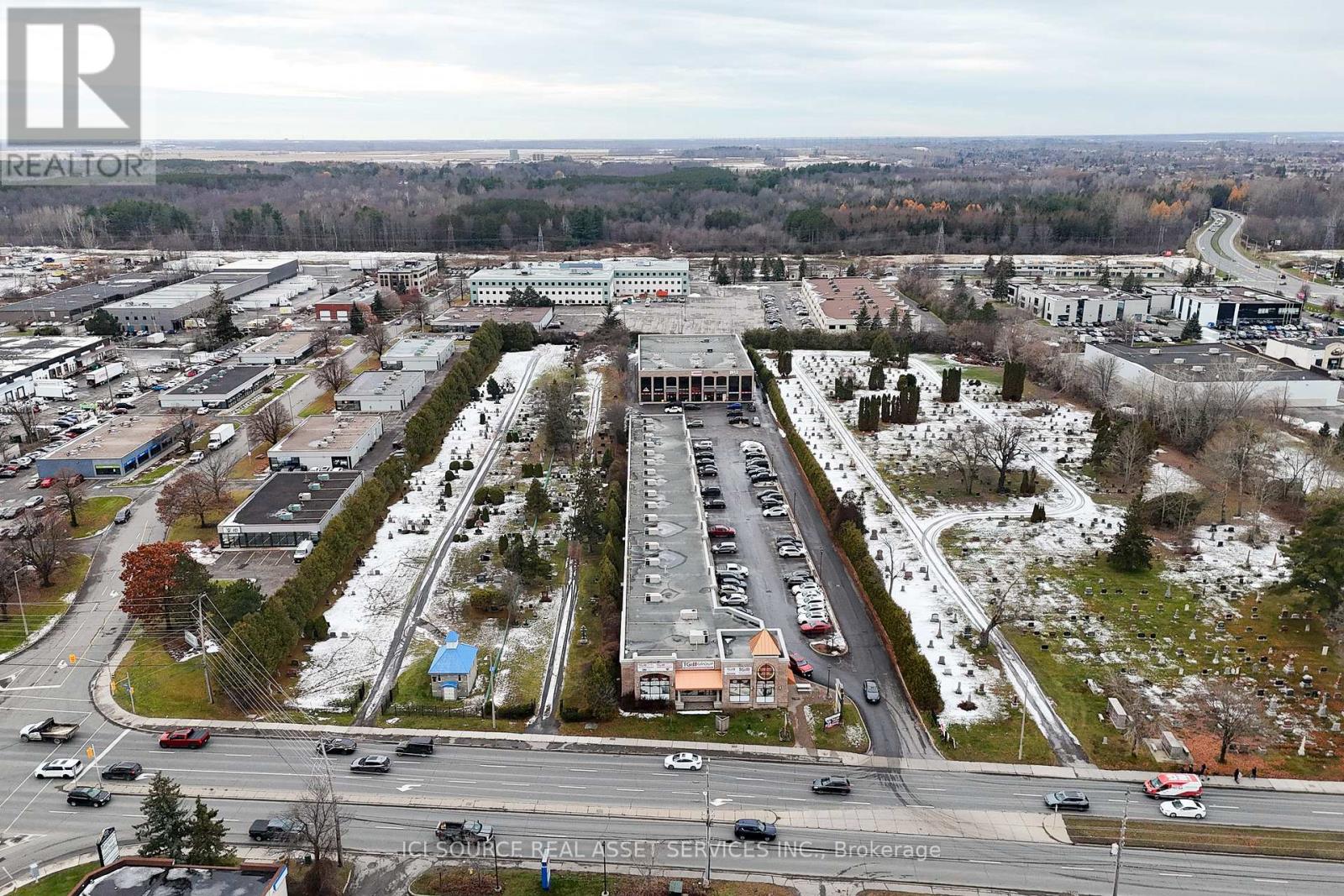 15 & 16 - 1884 MERIVALE ROAD