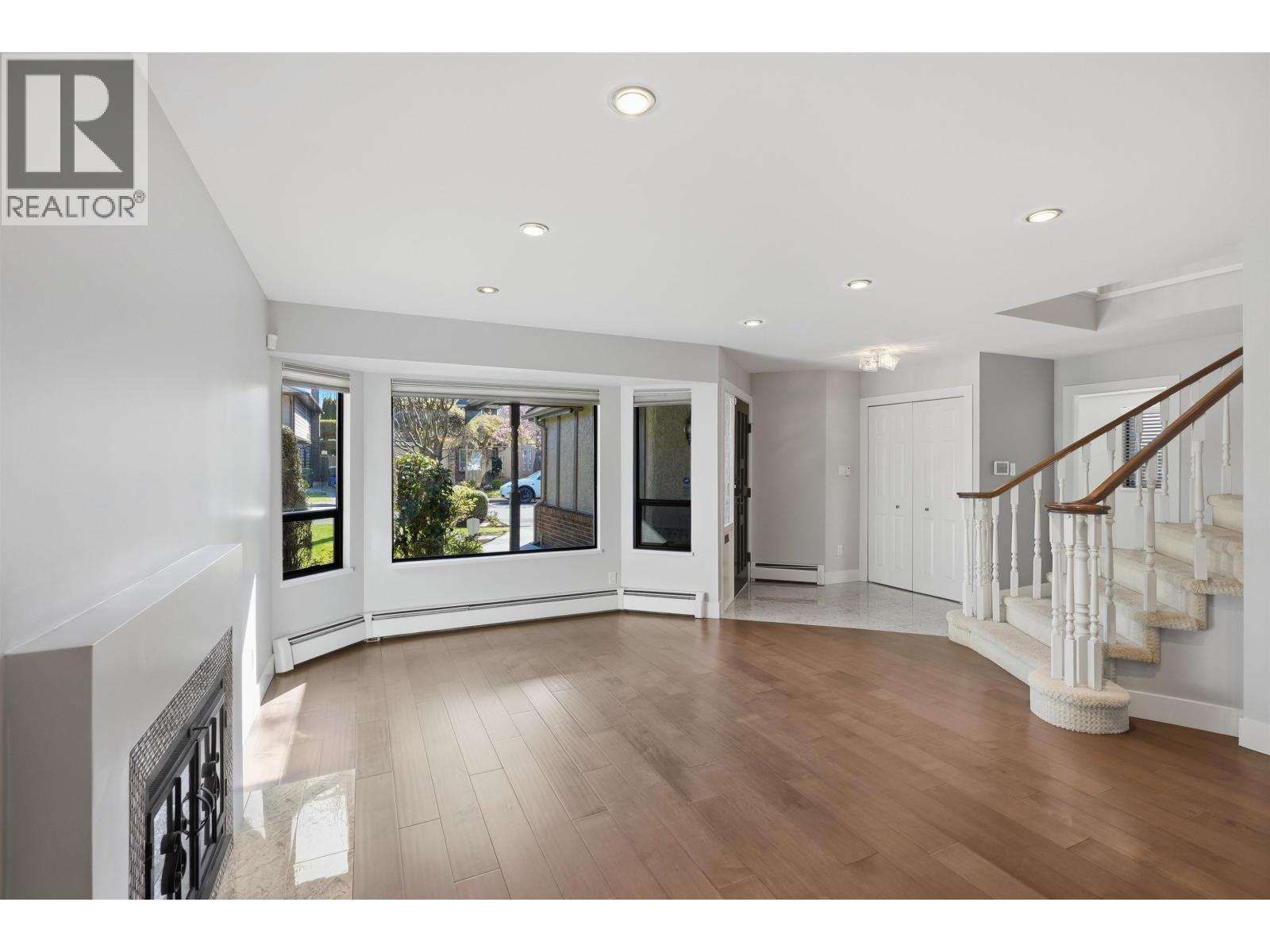 6215 GARNET DRIVE