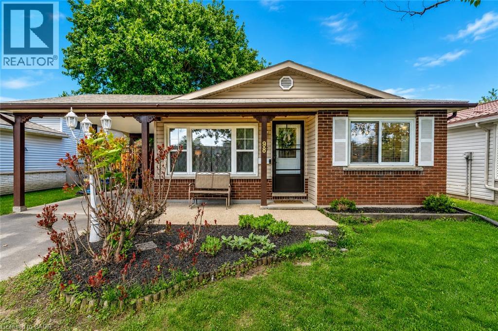 98 BELWOOD Crescent