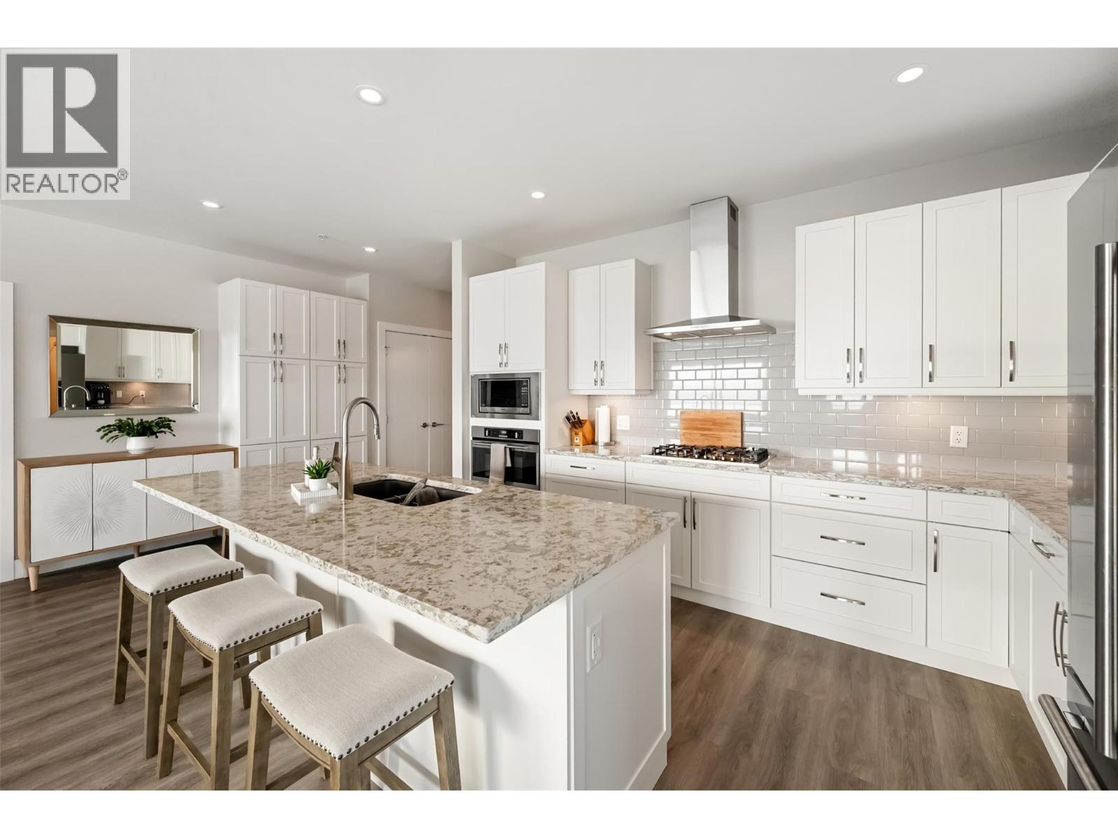 400 VISTA Park Unit# 421