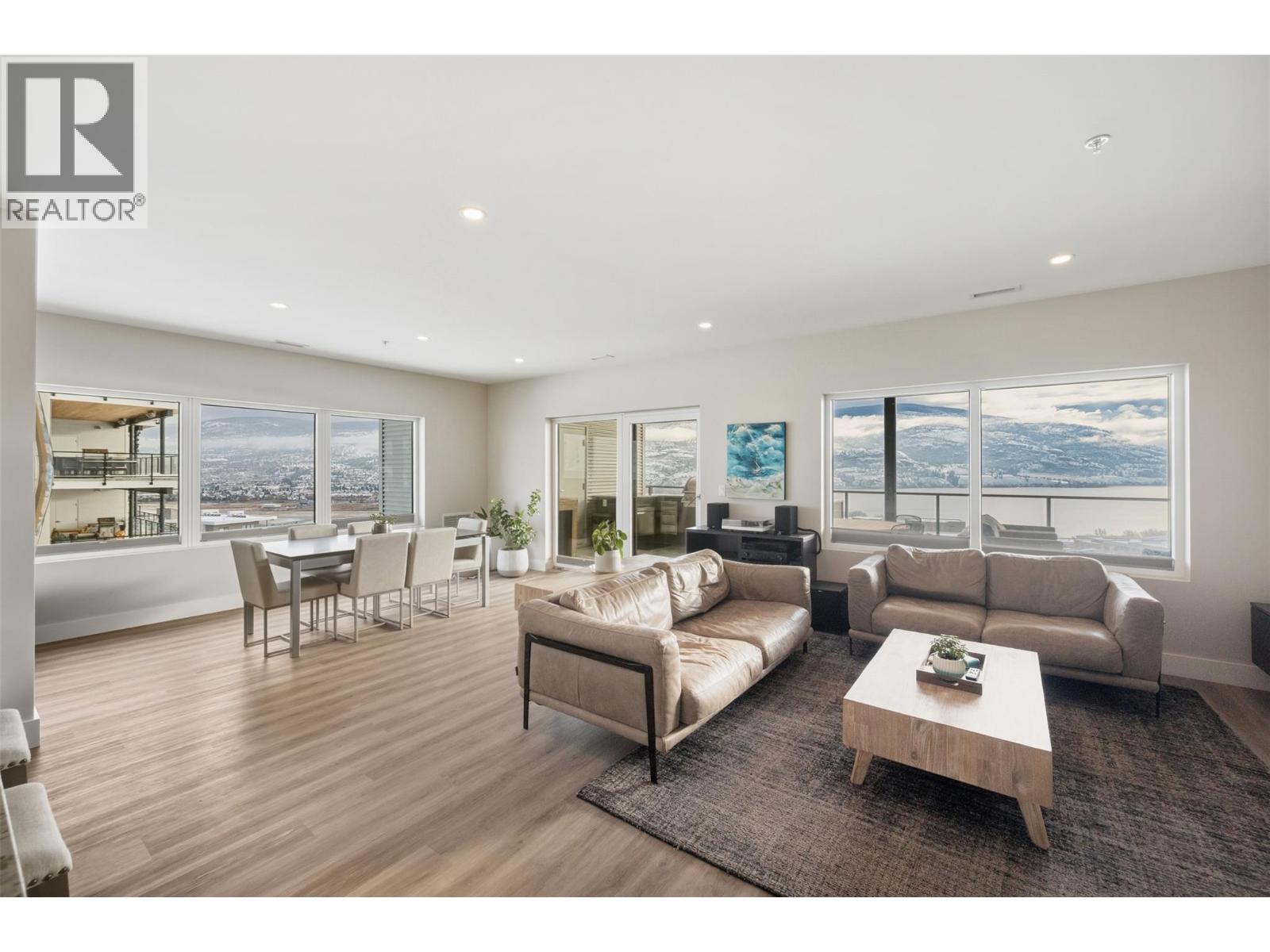 400 VISTA Park Unit# 421