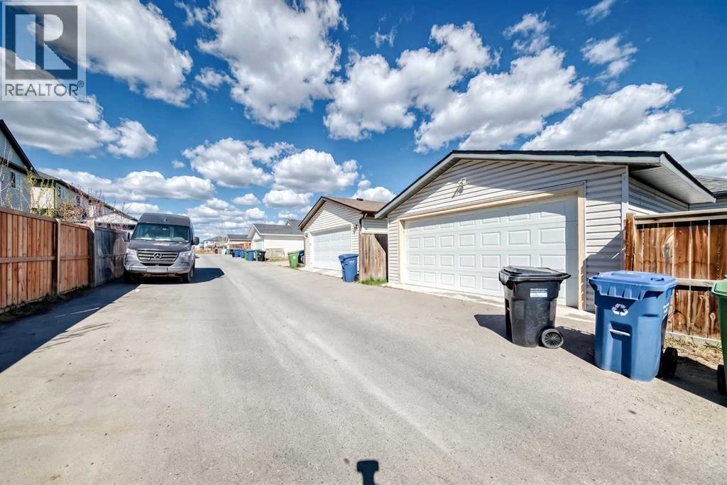 231 Saddlebrook Way NE