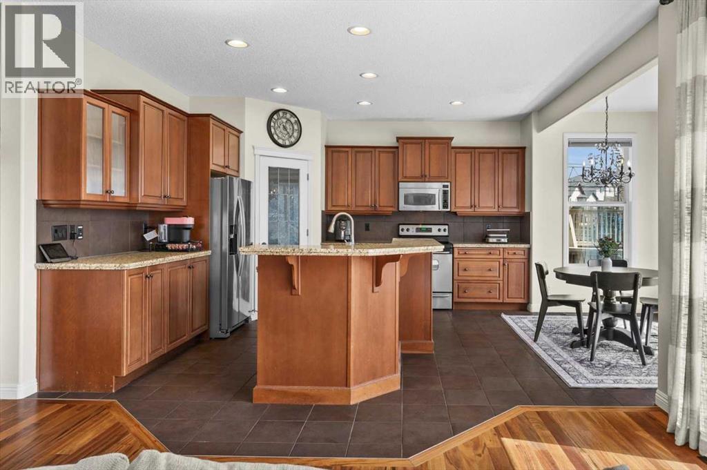 311 Royal Oak Circle NW