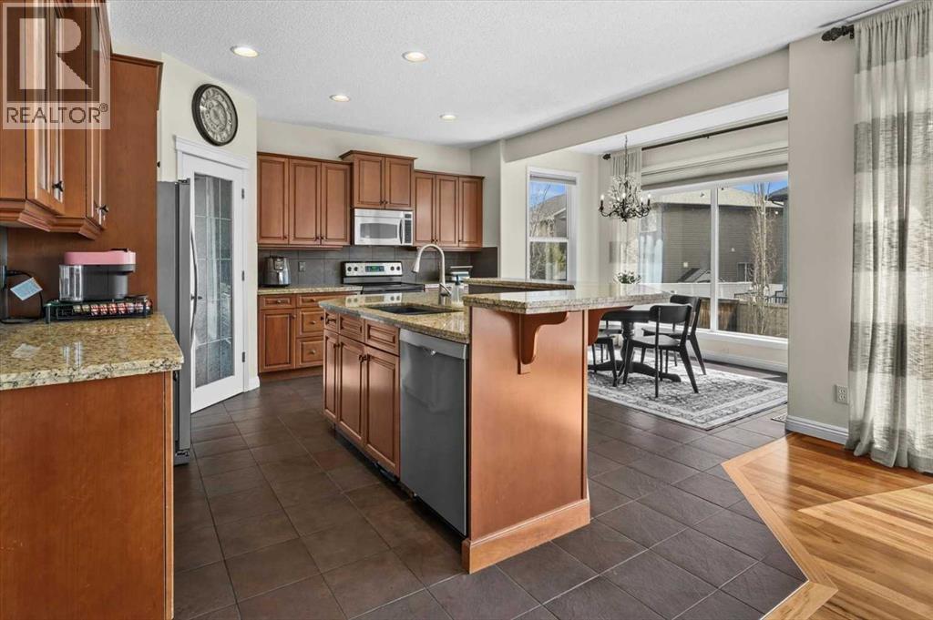 311 Royal Oak Circle NW