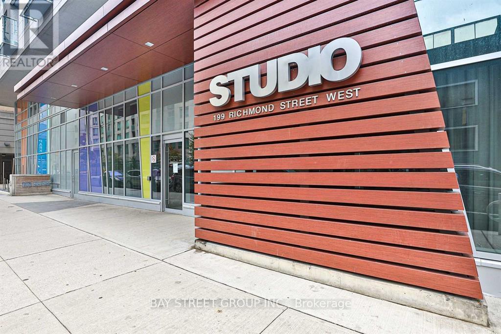 203 - 199 RICHMOND STREET W