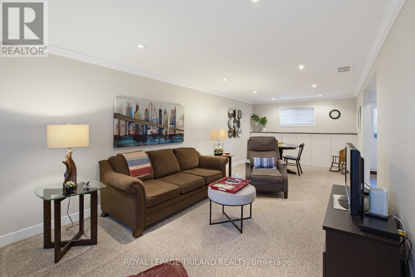 1463 GLENORA DRIVE