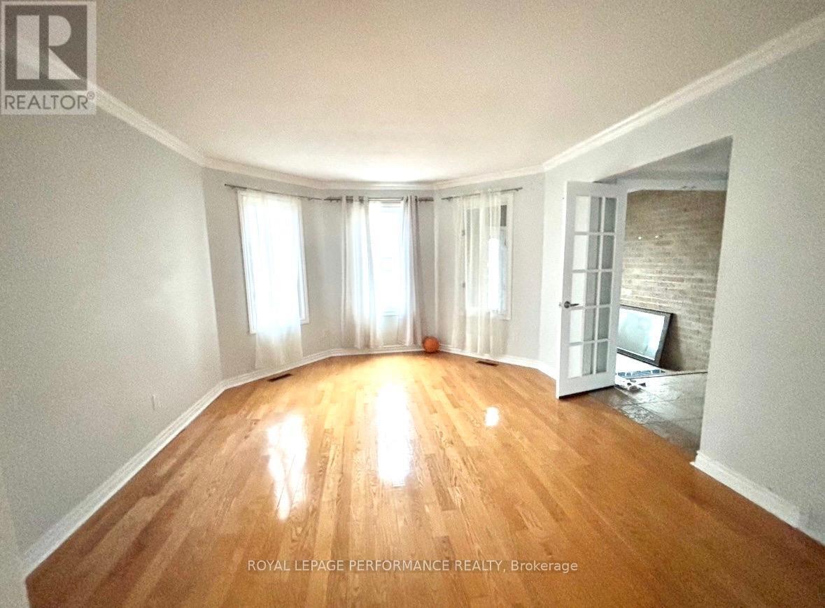 123 NAPOLEON COURT