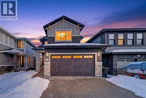 234 West Grove Point SW Calgary AB T3H1Y7