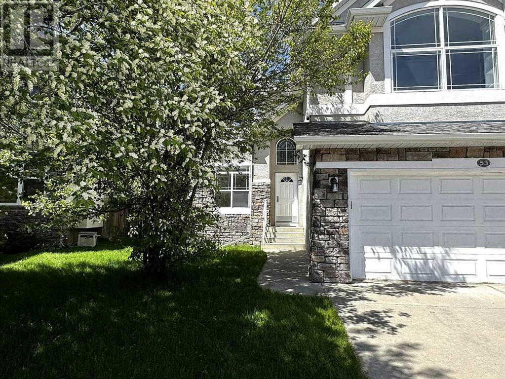 53 Strathlea Grove SW