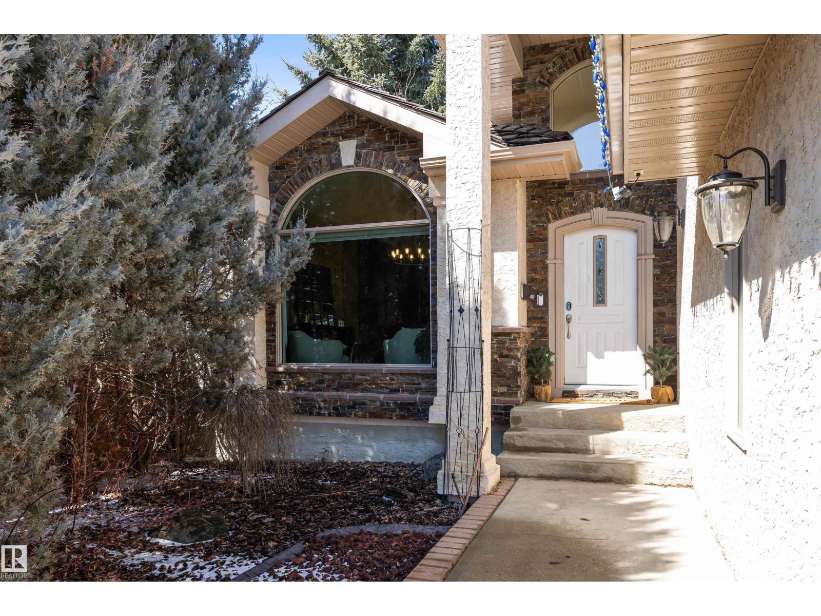 11412 12 AV NW NW