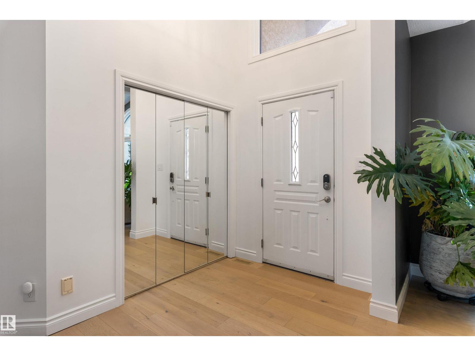 11412 12 AV NW NW