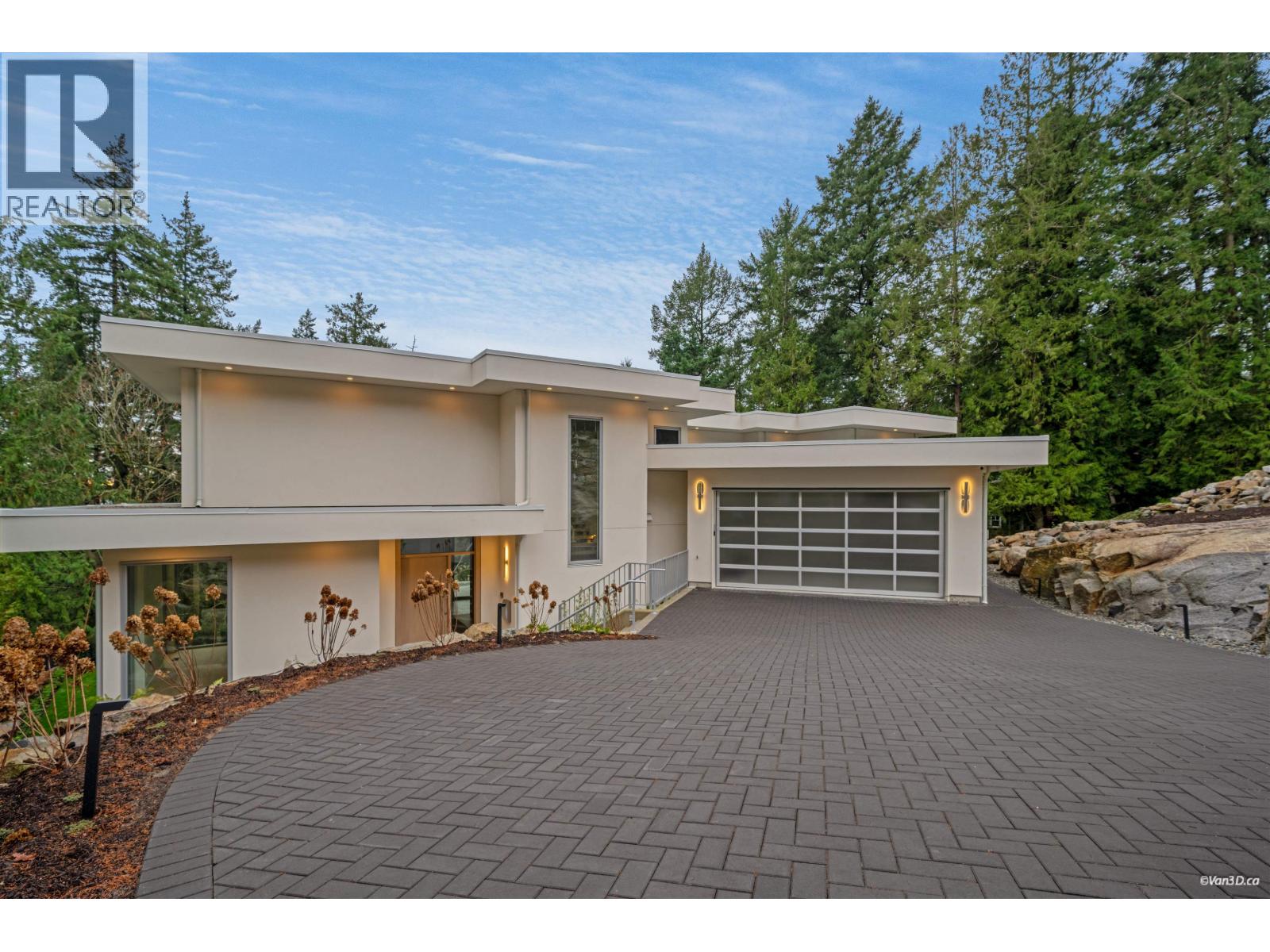 4437 PICCADILLY NORTH