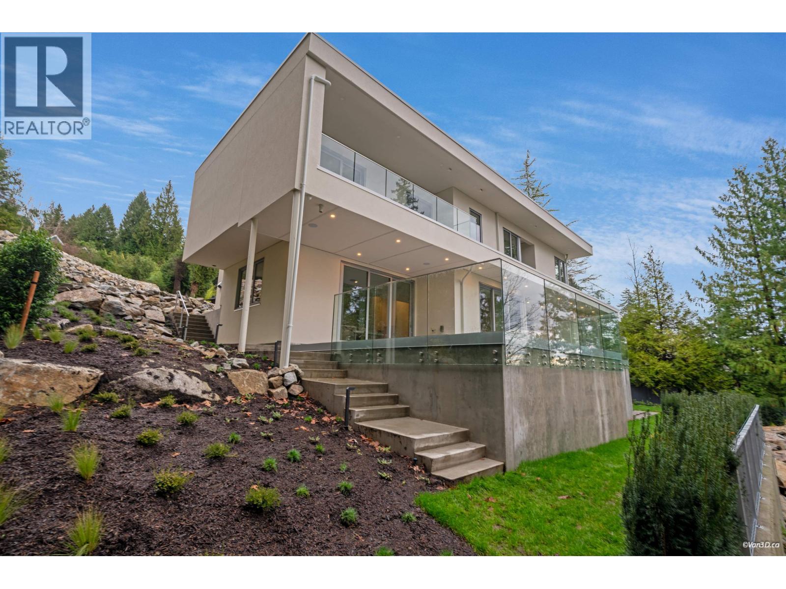 4437 PICCADILLY NORTH