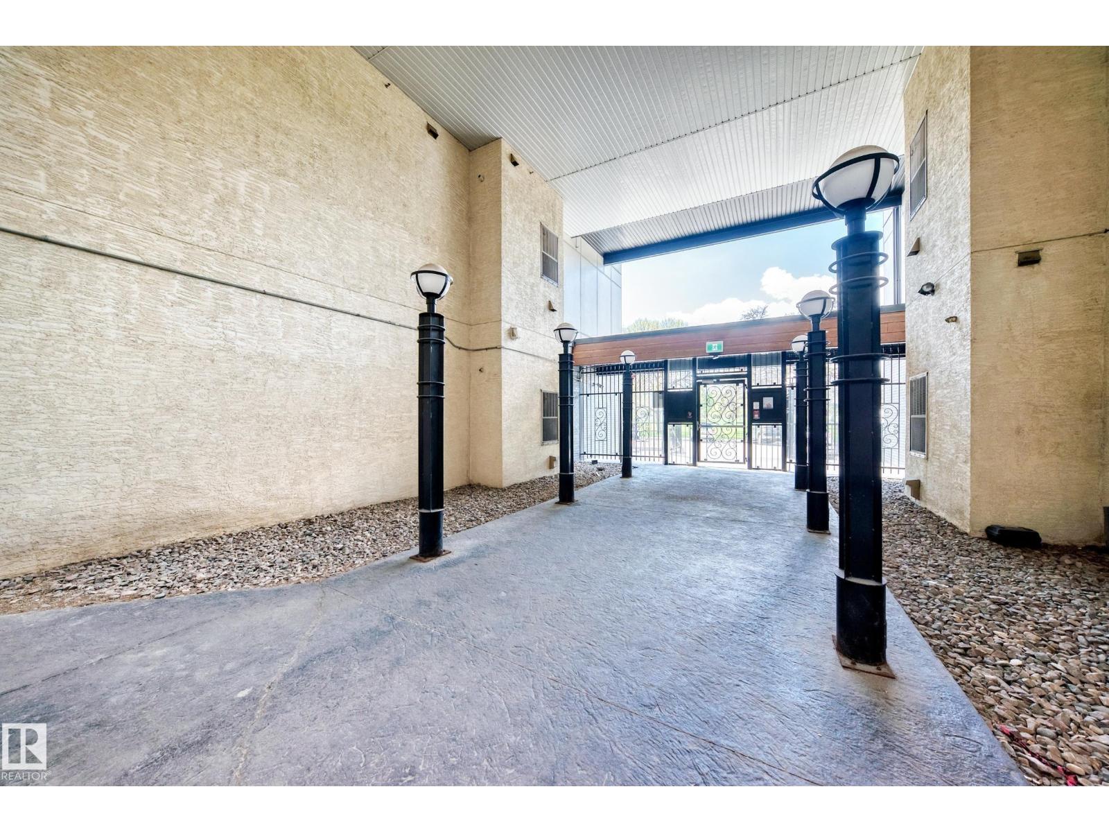 #216 10531 117 ST NW