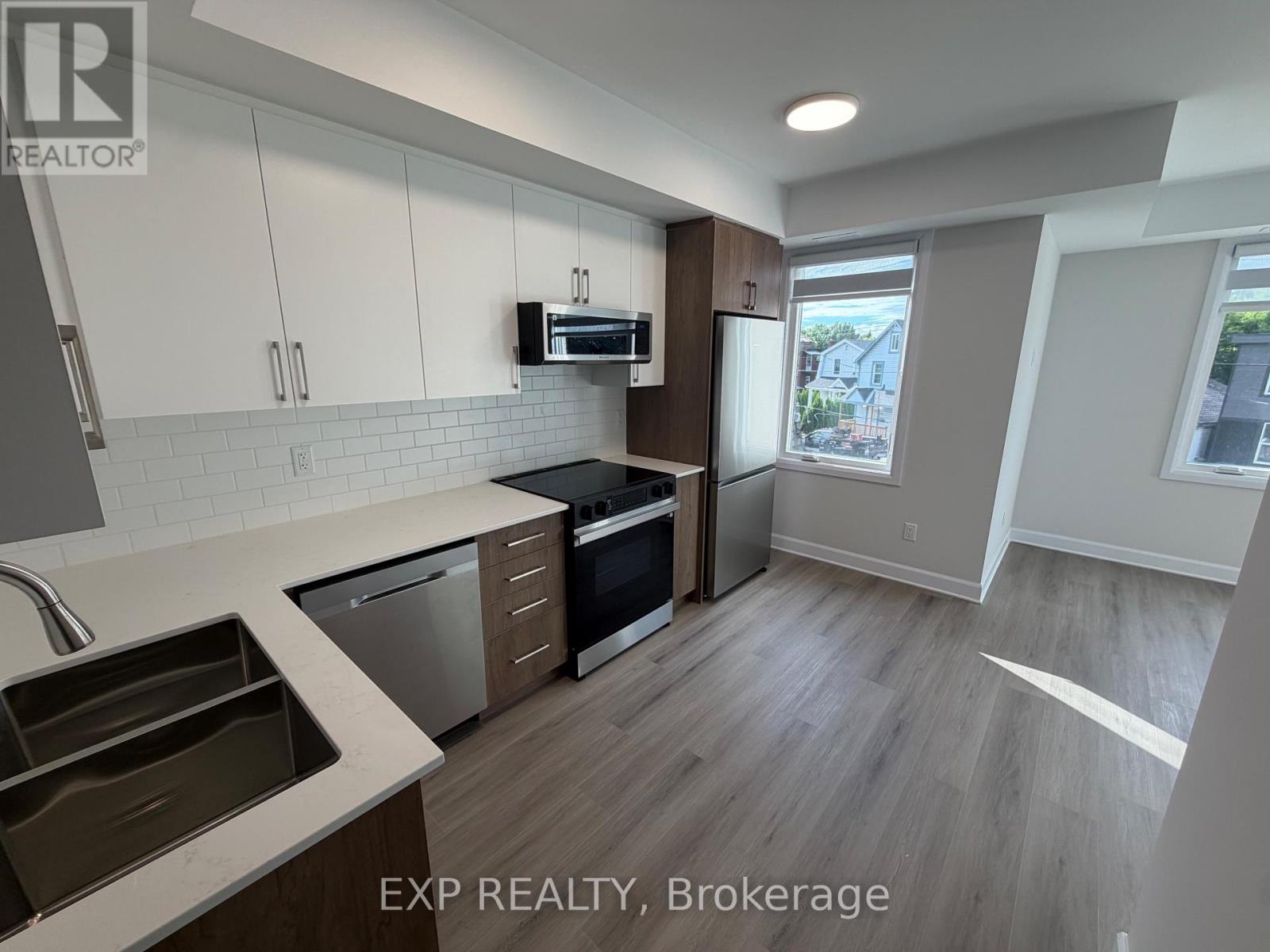 . - 258 MONTFORT STREET