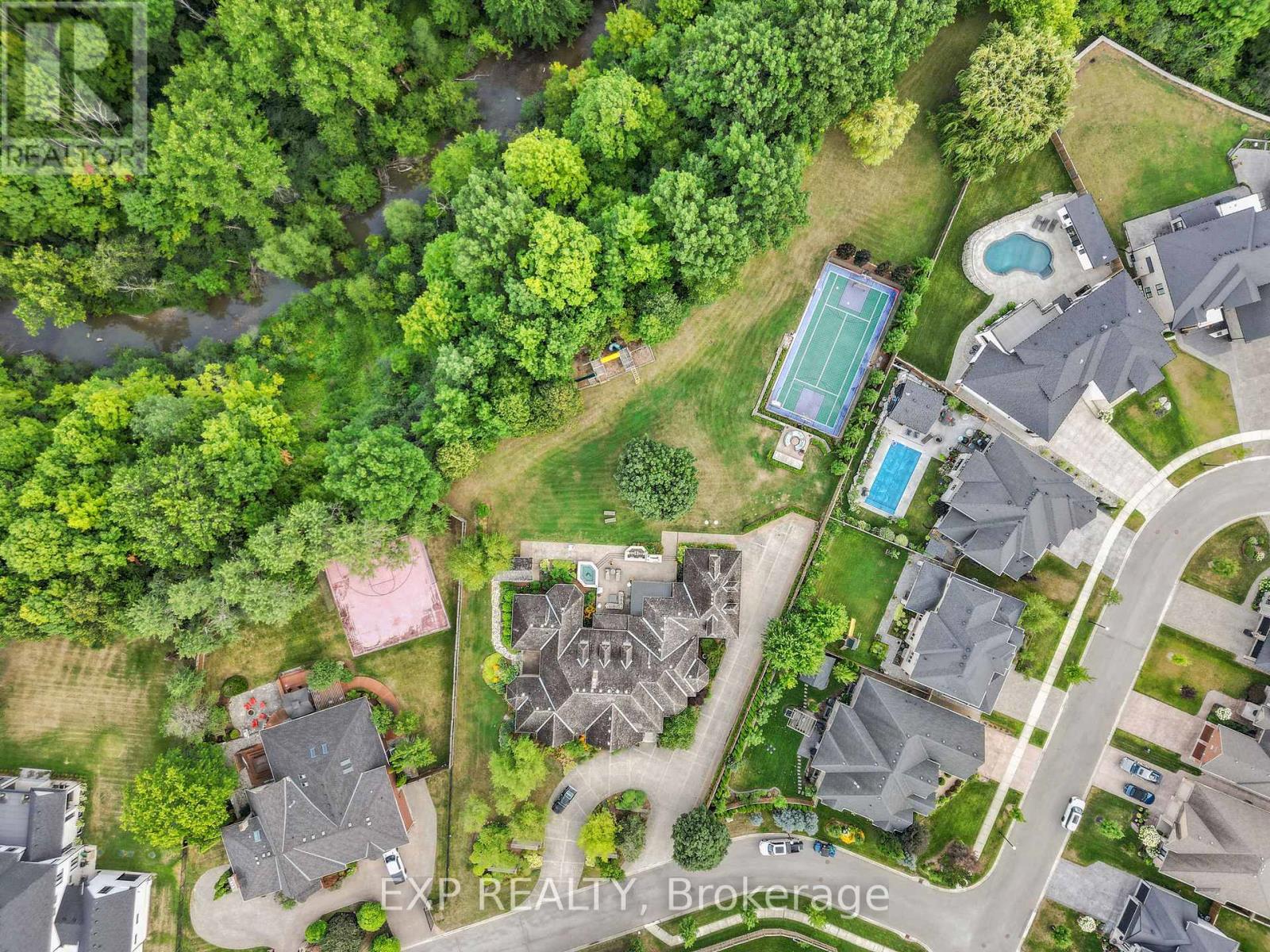 569 FRANKLINWAY GATE