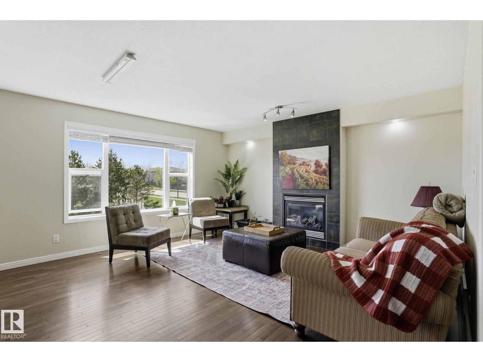 10 Rockwell Close