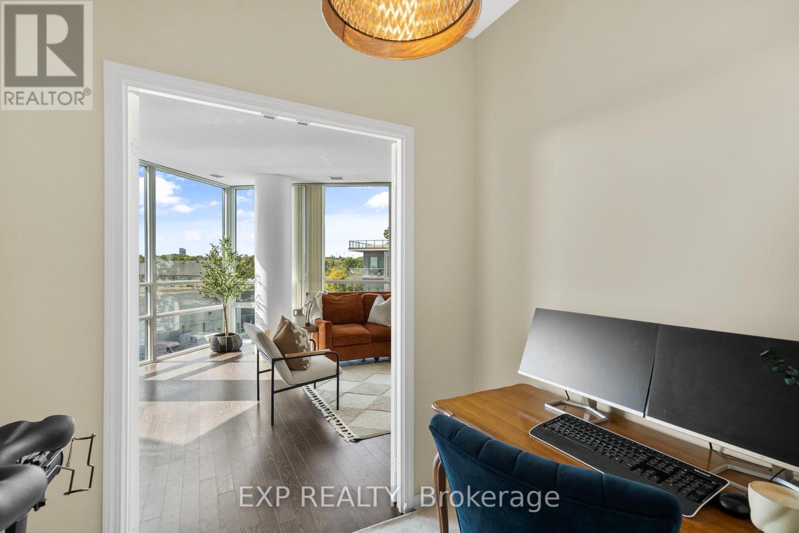 319 - 2240 LAKE SHORE BOULEVARD W