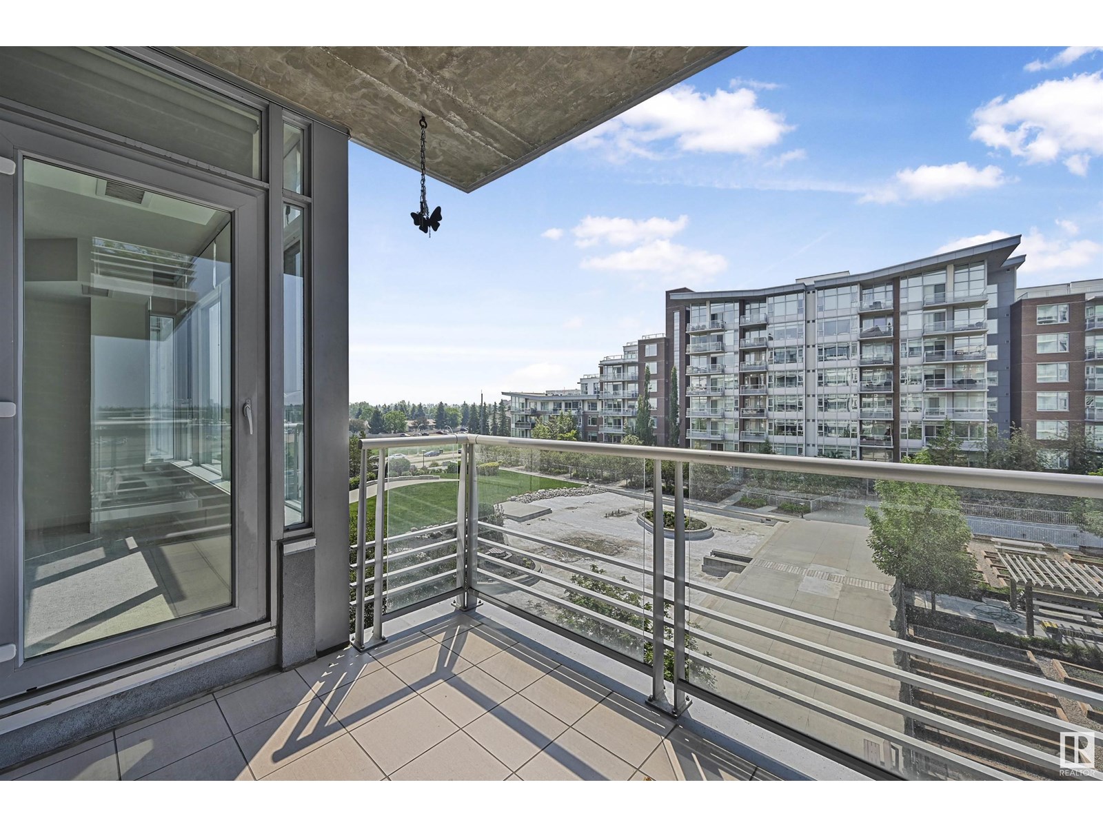 #414 2612 109 ST NW