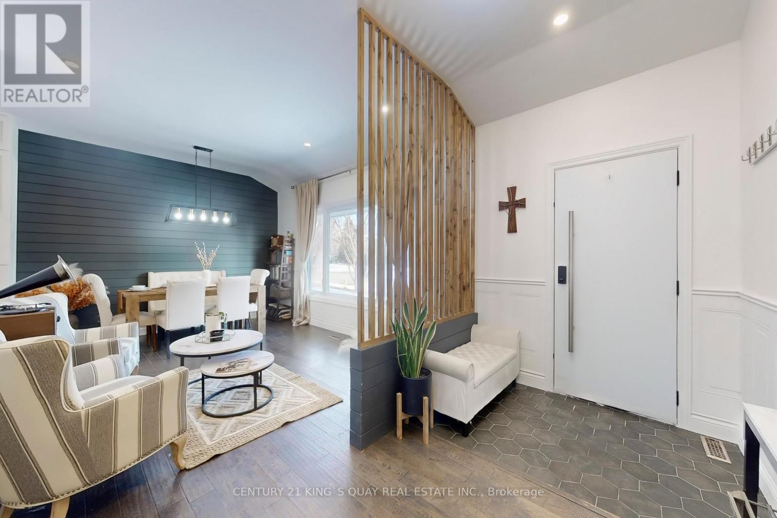 618 SUNSET BOULEVARD