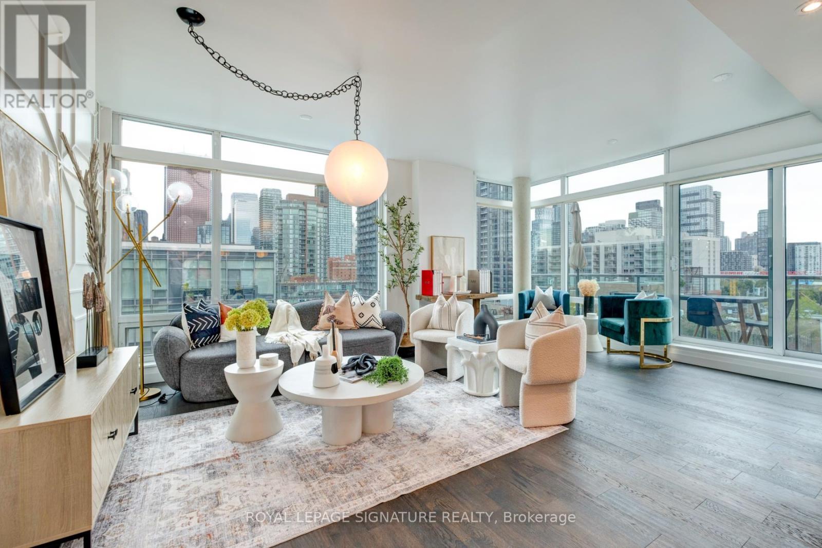 1202 - 333 ADELAIDE STREET E