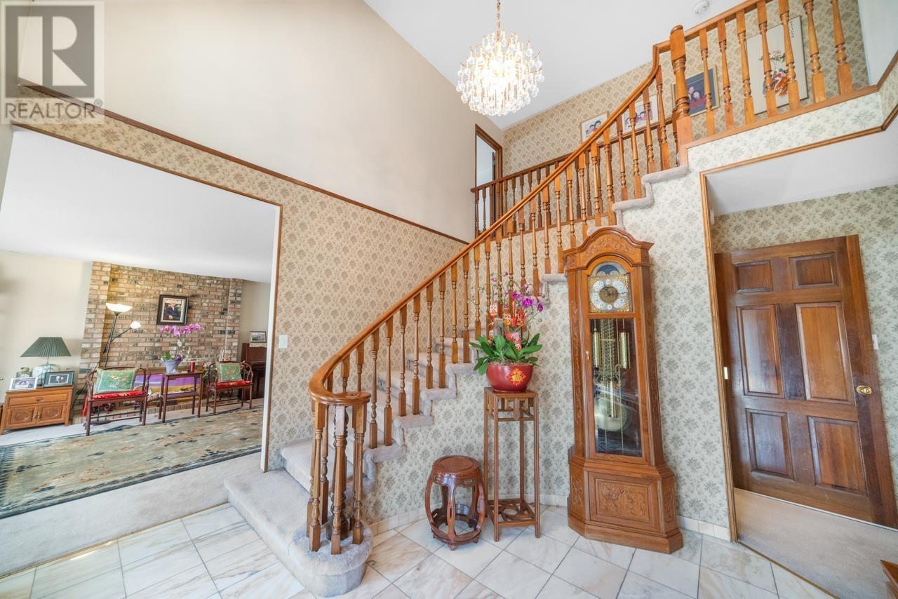 8008 WOODHURST DRIVE