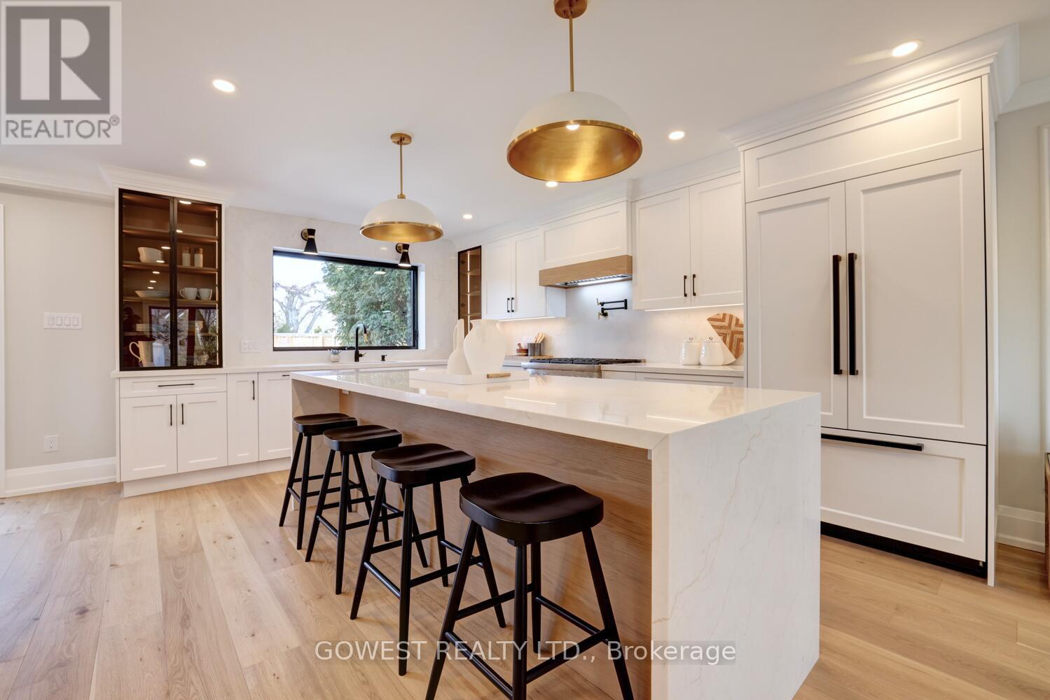 981 VALDESE DRIVE