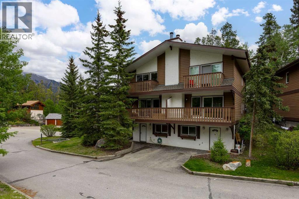 1, 1061 Evergreen Circle