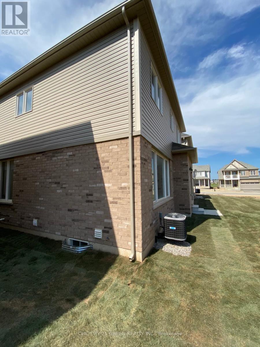 3 MUNRO CIRCLE