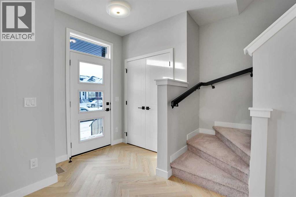 144 Cobblestone Gate SW