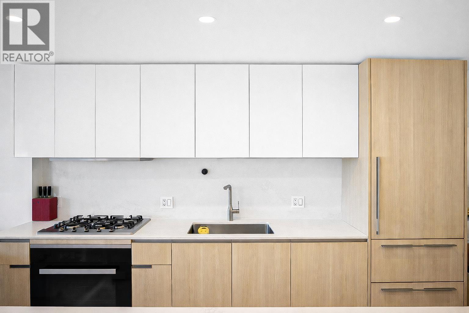 303 6833 PEARSON WAY