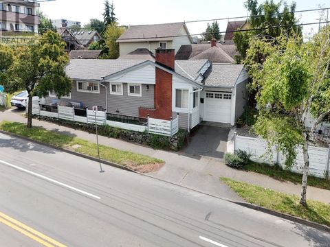 1137 Hillside Ave Victoria BC V8T2A8