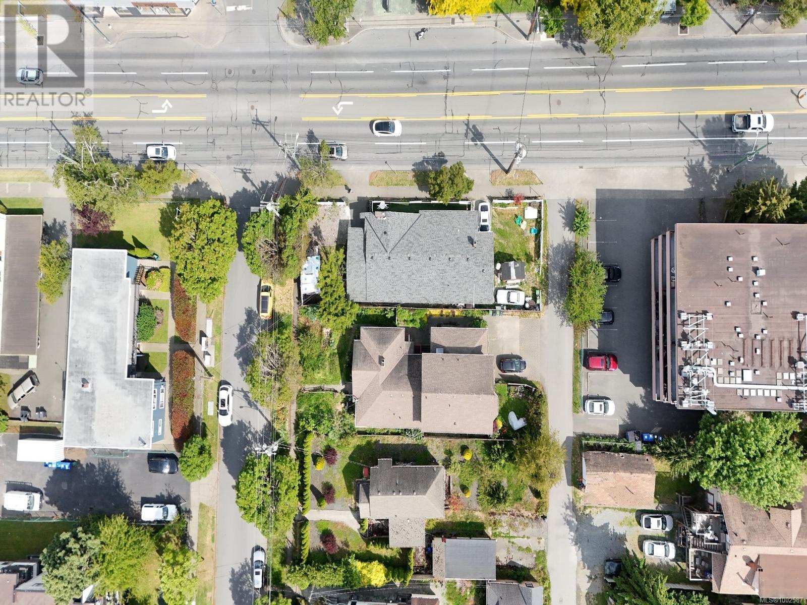 1137 Hillside Ave