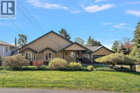 517 Tait St Saanich BC V8Z2C7