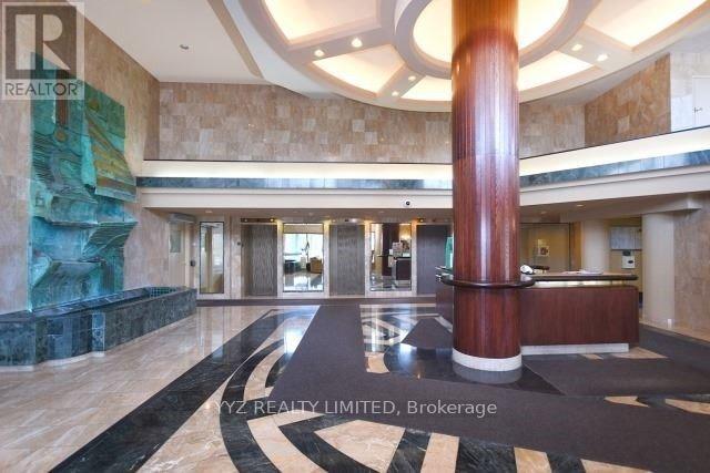 808 - 1 CLARK AVENUE W