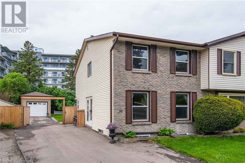 109 SELKIRK Drive
