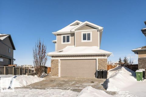 62 ELLICE BN Fort Saskatchewan AB T8L2T2