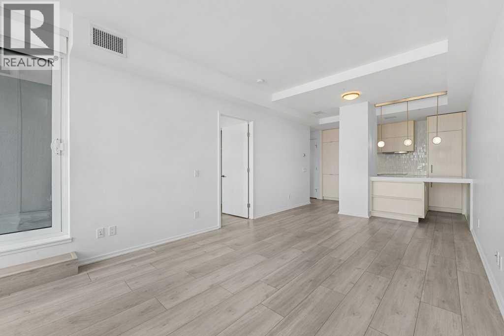 130, 615 6 Avenue SE