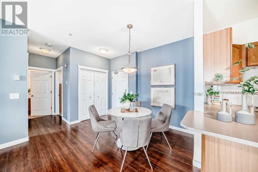 306, 8 Country Village Bay NE