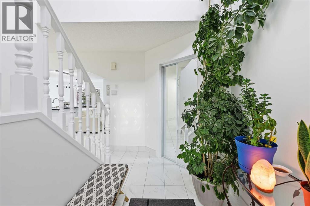 53 Martha's Place NE