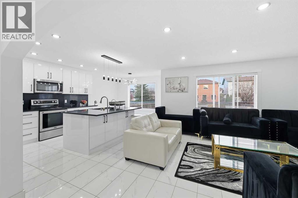 53 Martha's Place NE