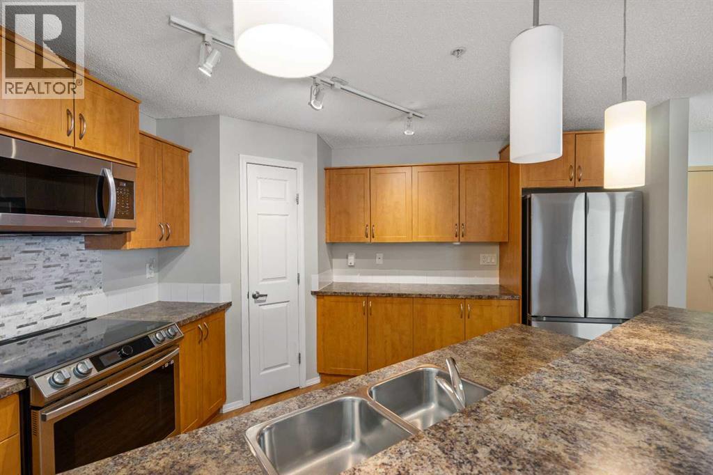 2327, 700 Willowbrook Road NW